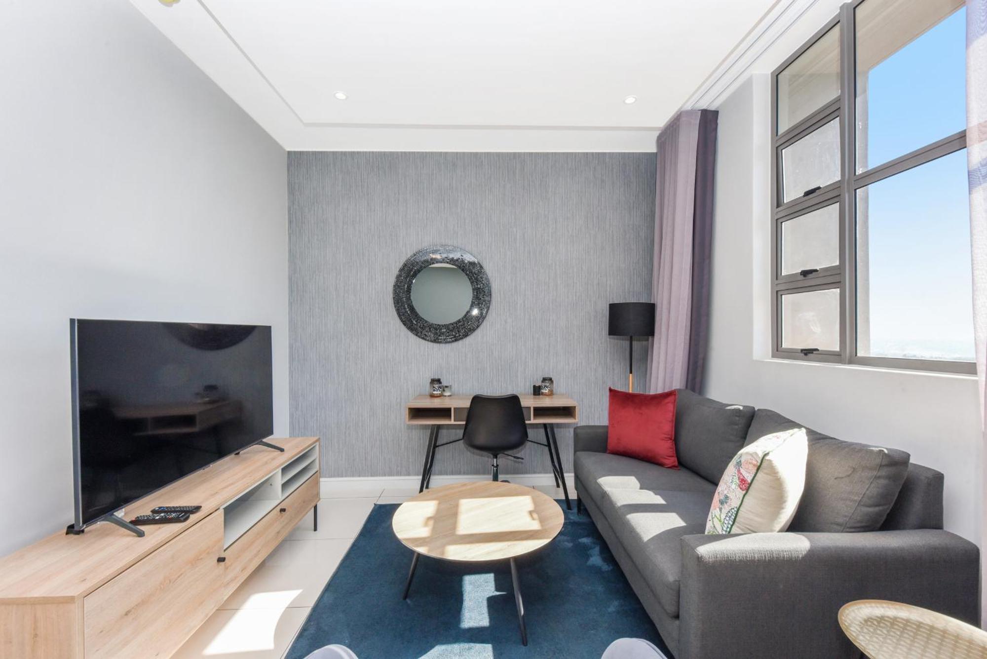 The Median Rosebank Luxury Apartment - Building With Generator Johannesburg Exterior photo